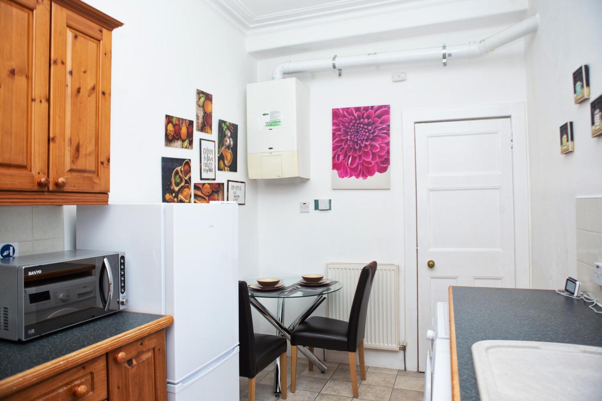 The Summit West End- Elegant Apartment With Free Parking In Prime Location Aberdeen Exterior foto